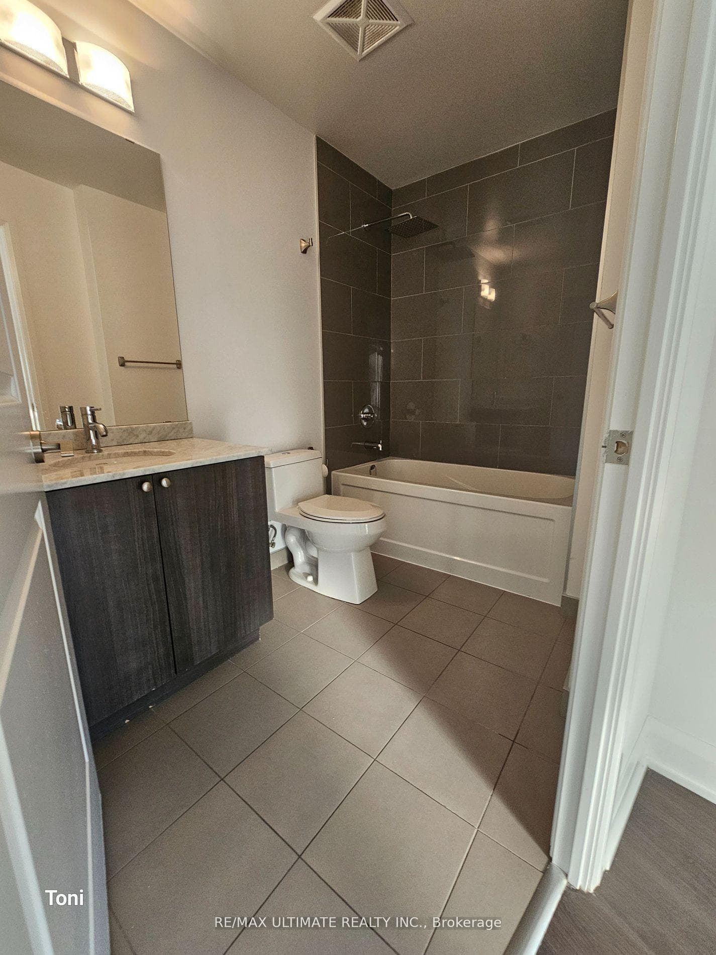 25 Fontenay Court Unit 707 photo 11