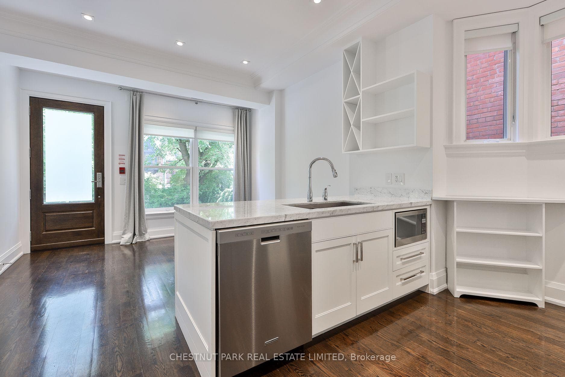16 Scarth Road Unit 1 photo 14