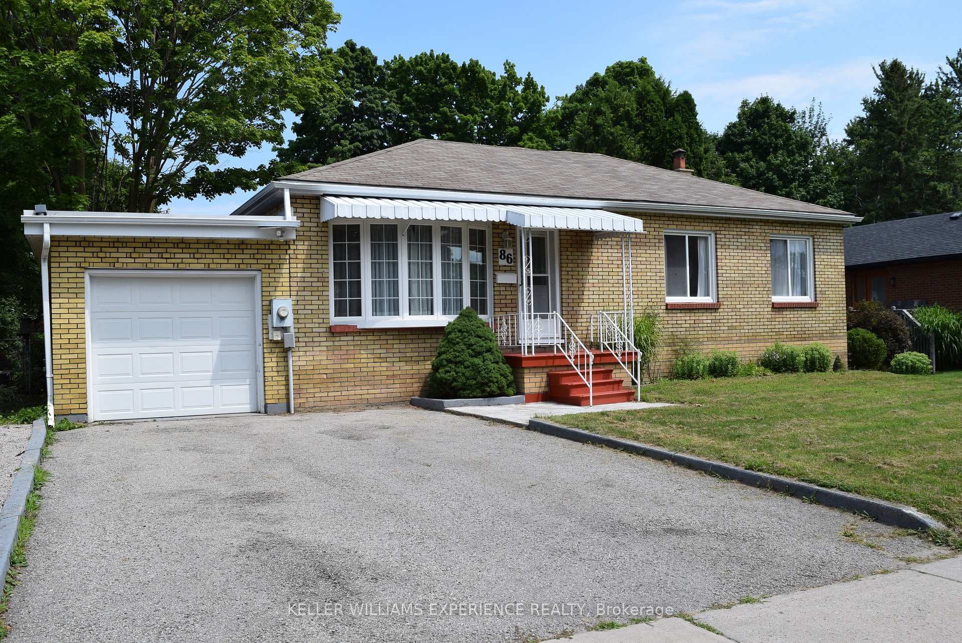 86 Strabane Avenue photo 2