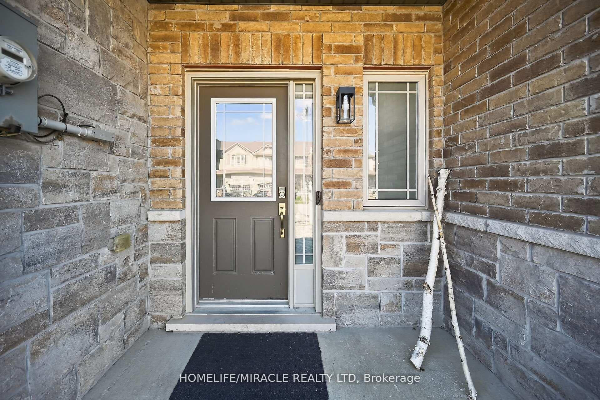149 Kinsman Drive photo 2
