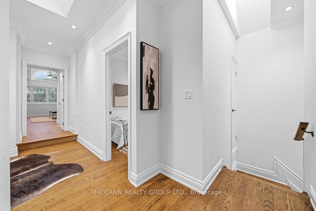 294 Erskine Avenue photo 37