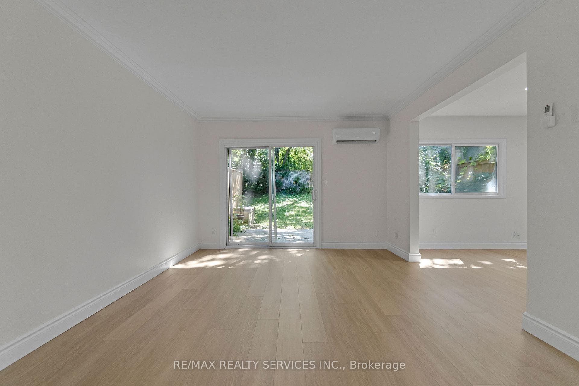 1140 Tavistock Drive Unit 8 photo 2