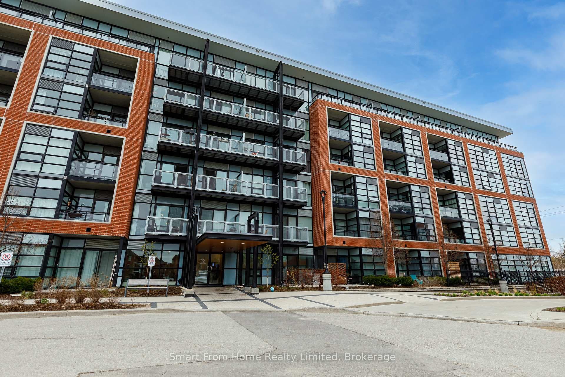15 Prince Albert Boulevard Unit 318 photo 23