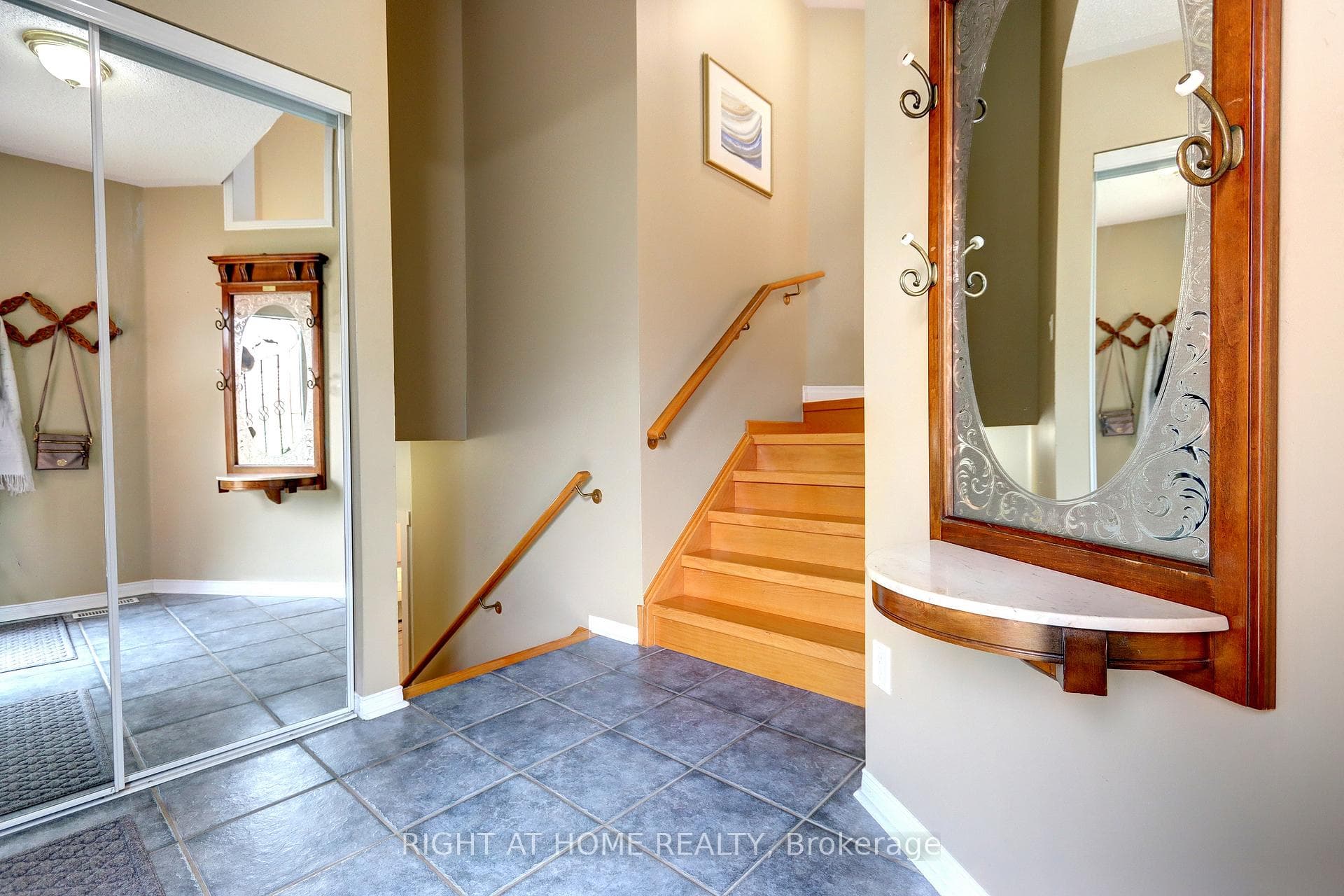 24 Huffmann Drive photo 9
