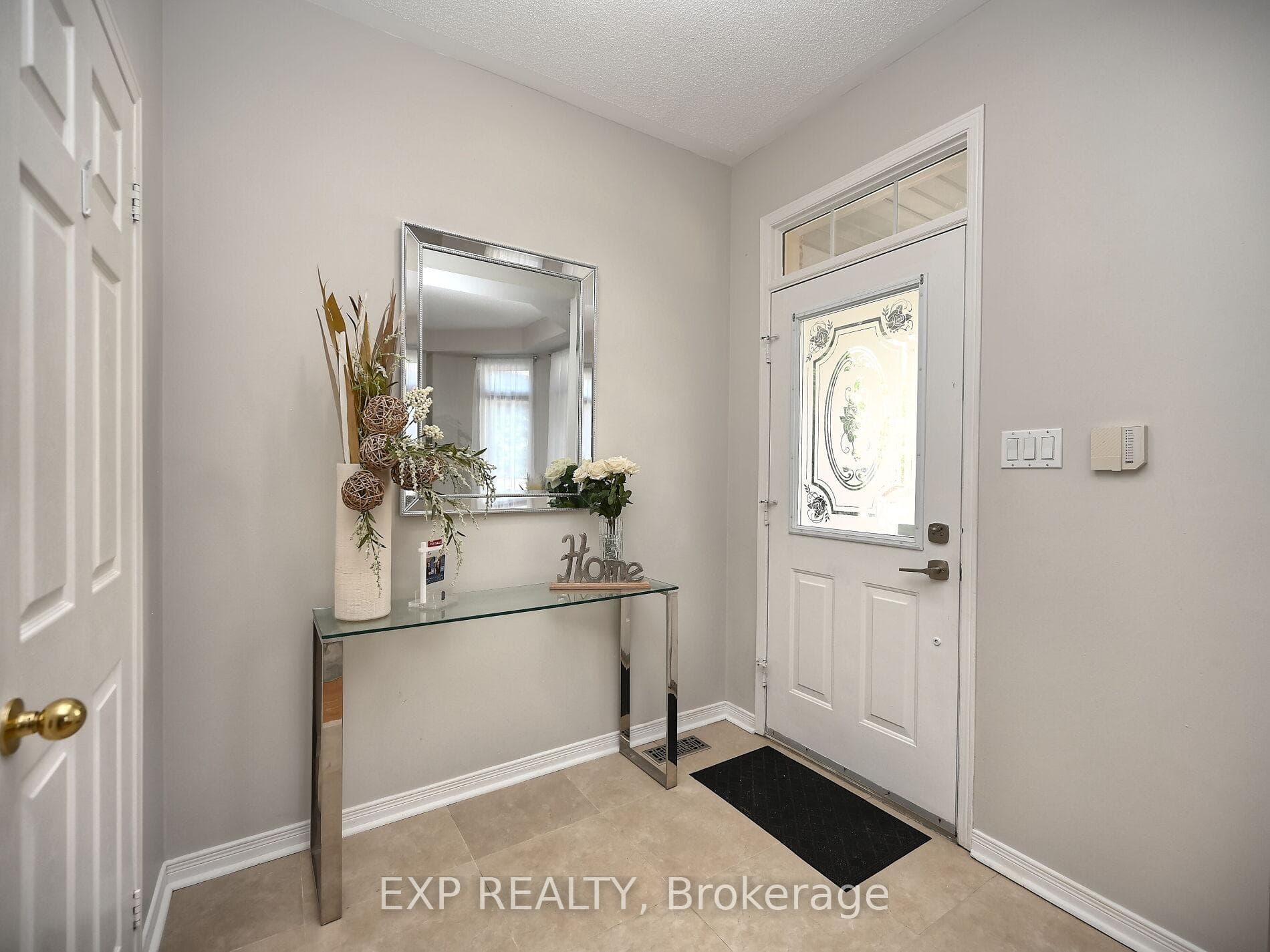 140 GATWICK Drive photo 7