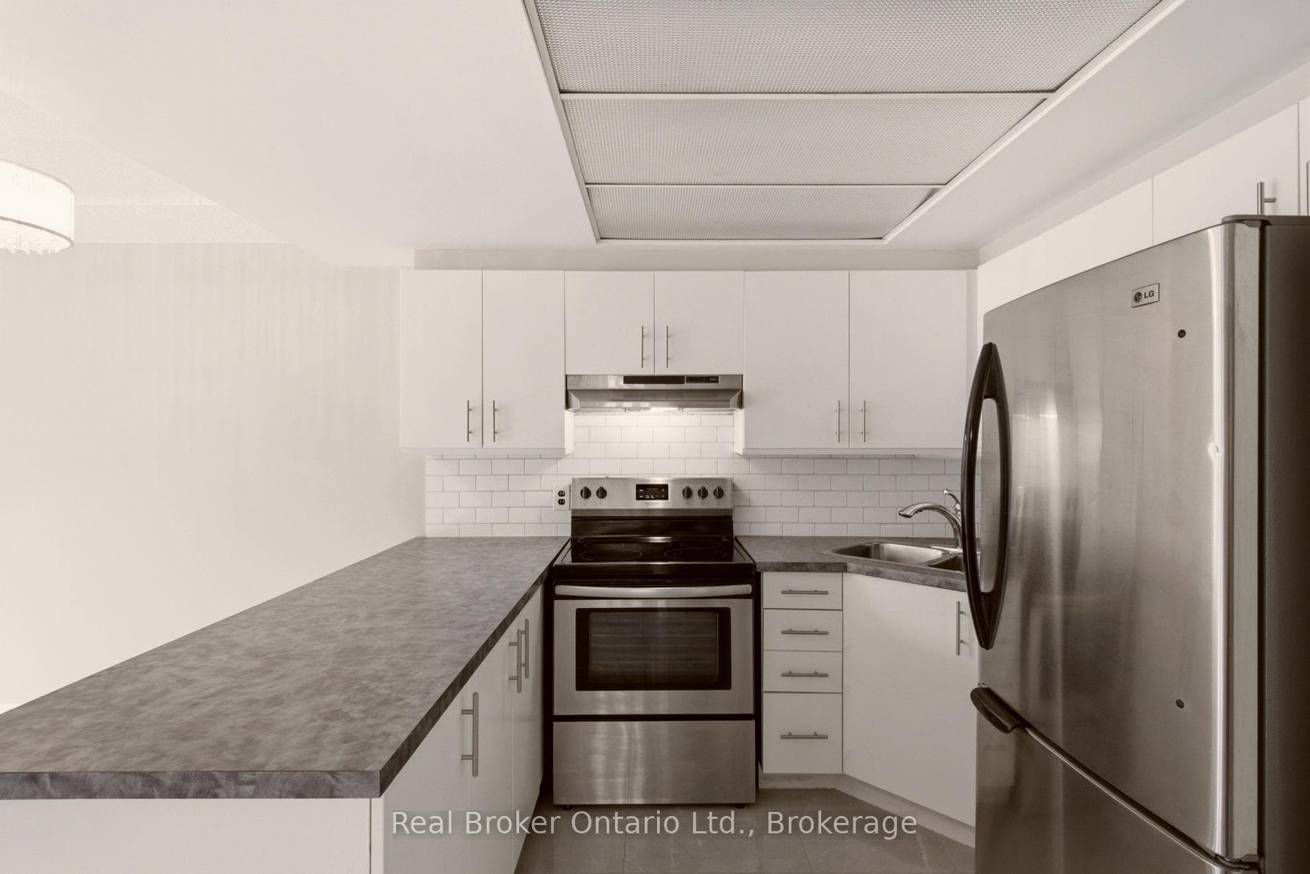 105 Bagot Street Unit 409 photo 8