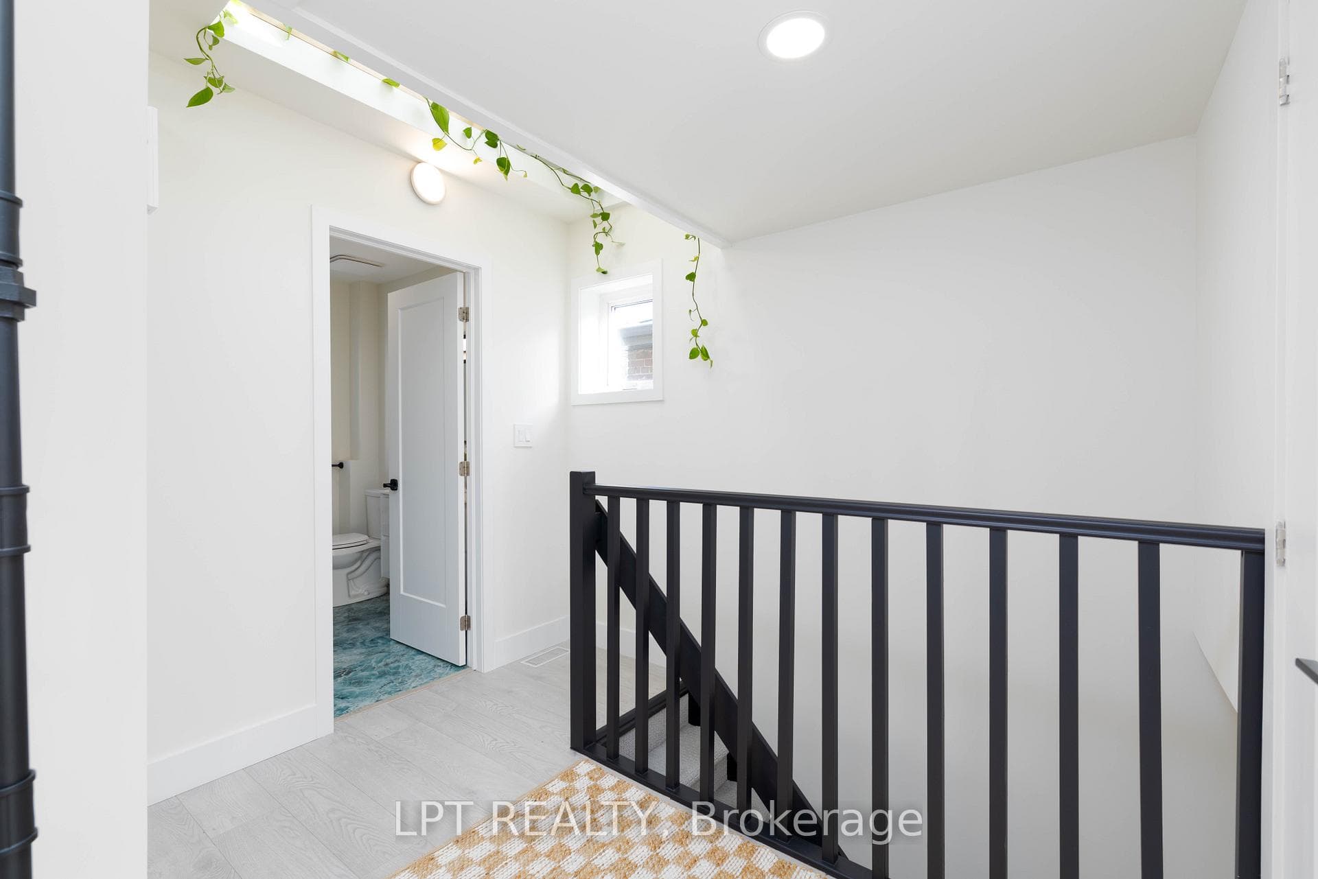 91 Cleveland Street photo 16