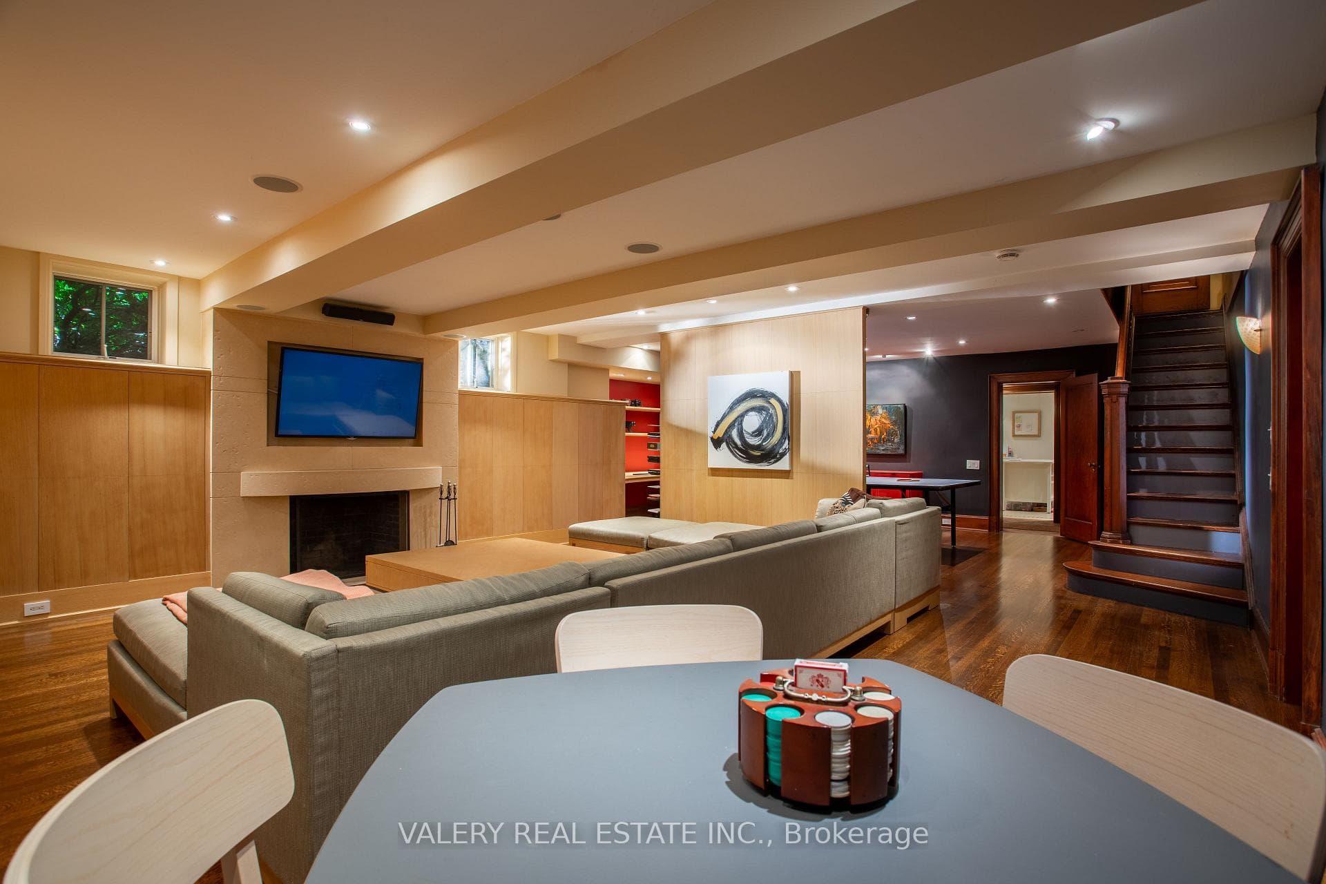 Entertainment Area (Lower Level)