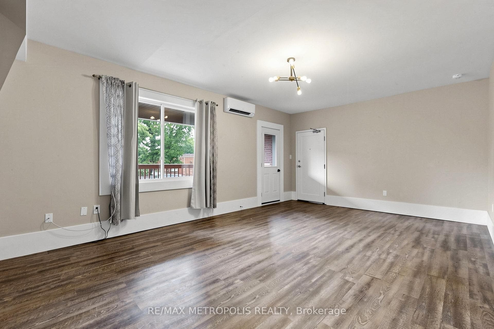 41 Albert Street Unit 2 photo 4
