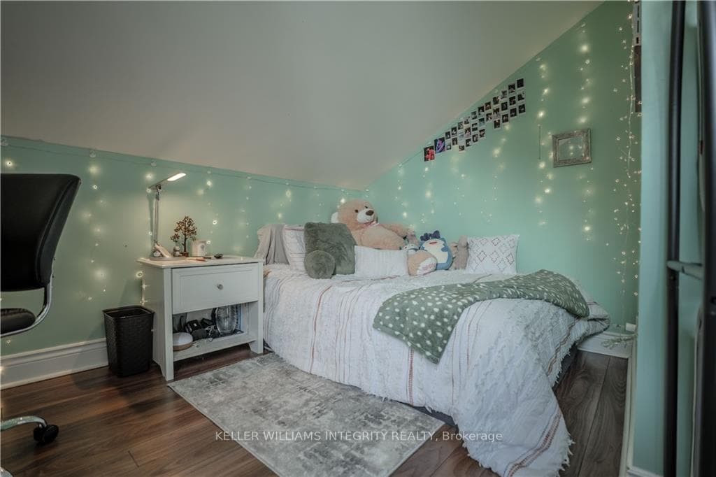 1133 HEBERT Street photo 12