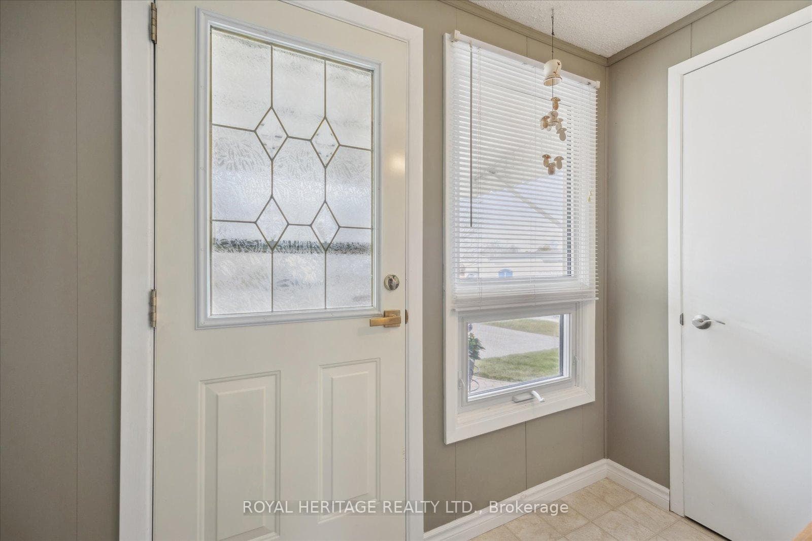 11 Cabot Court photo 4