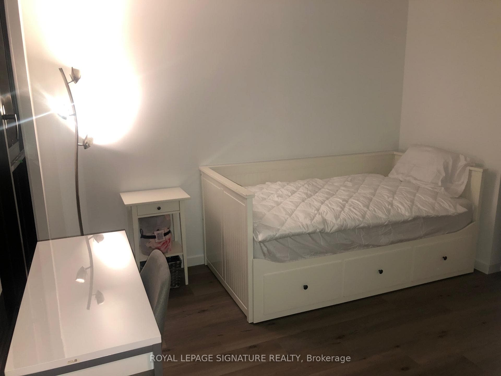 7 Smith Crescent Unit 419 photo 8