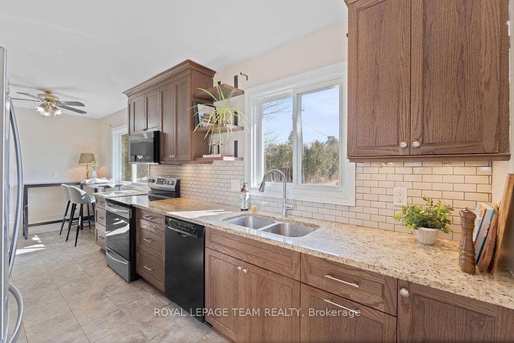 330 Shipman Drive photo 15