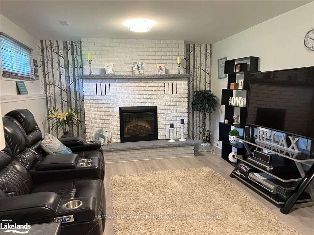 3 JARDINE Crescent photo 22