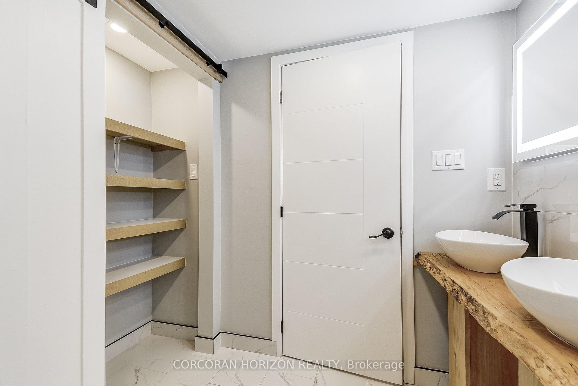 11 Thorncliff Drive photo 36