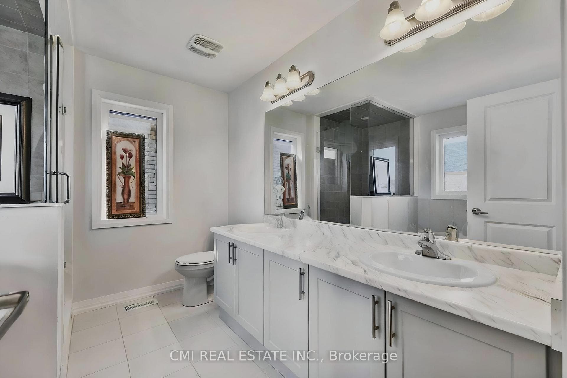 1403 Upper Thames Drive photo 40