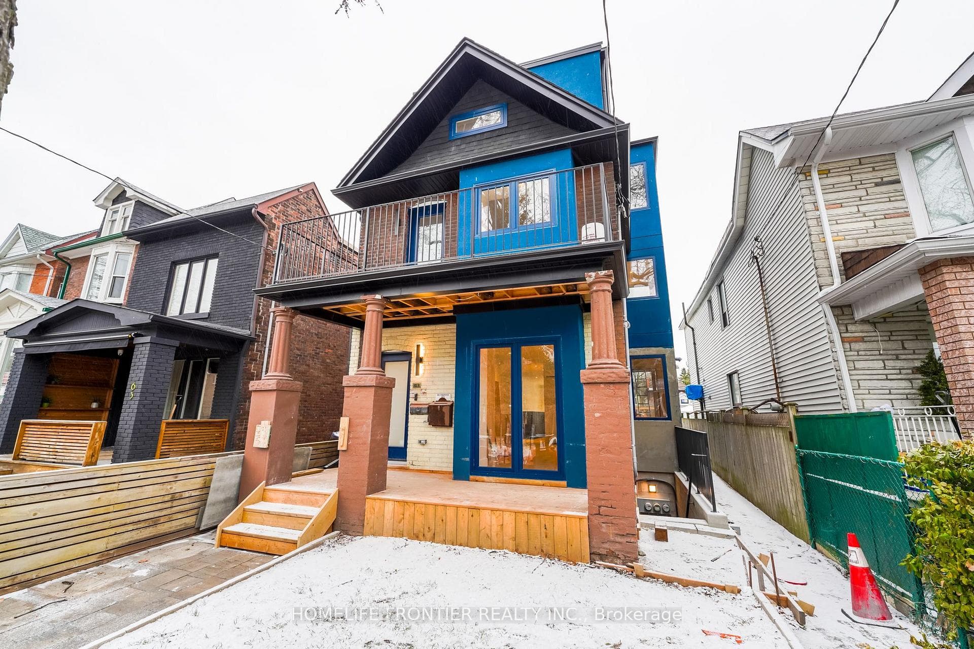 61 Edwin Avenue Unit Main photo 35