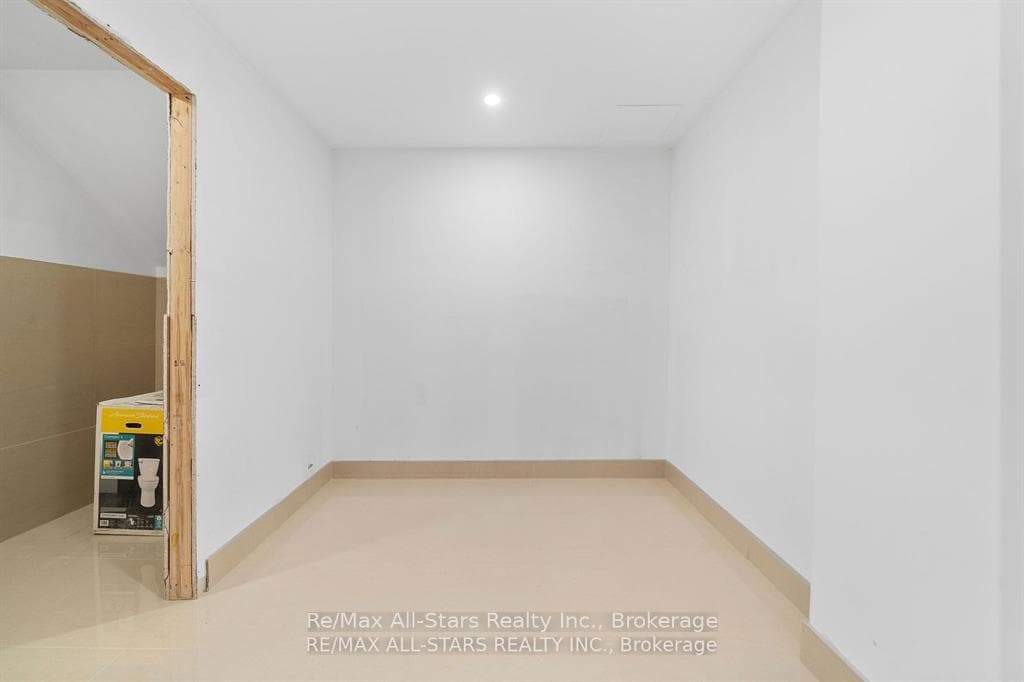 61 Colborne Street photo 18