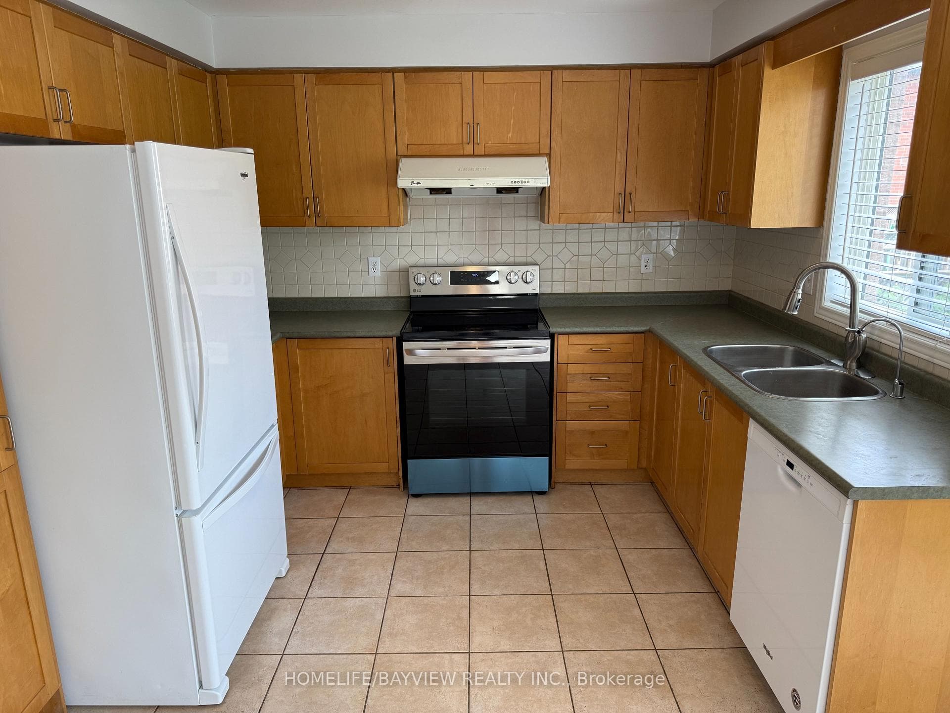 10 Selkirk Drive photo 15