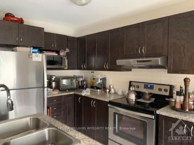 39 FALLENGALE Crescent photo 5