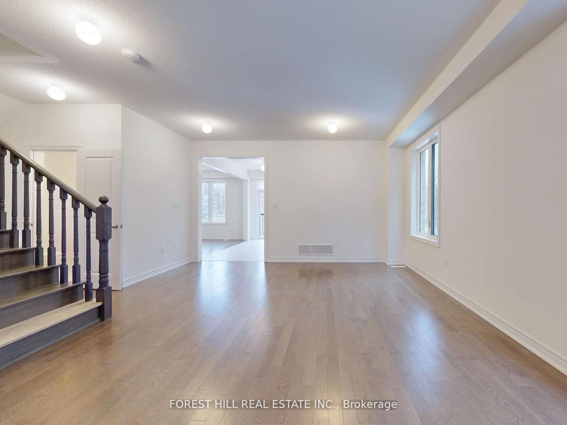 319 Trillium Court photo 5