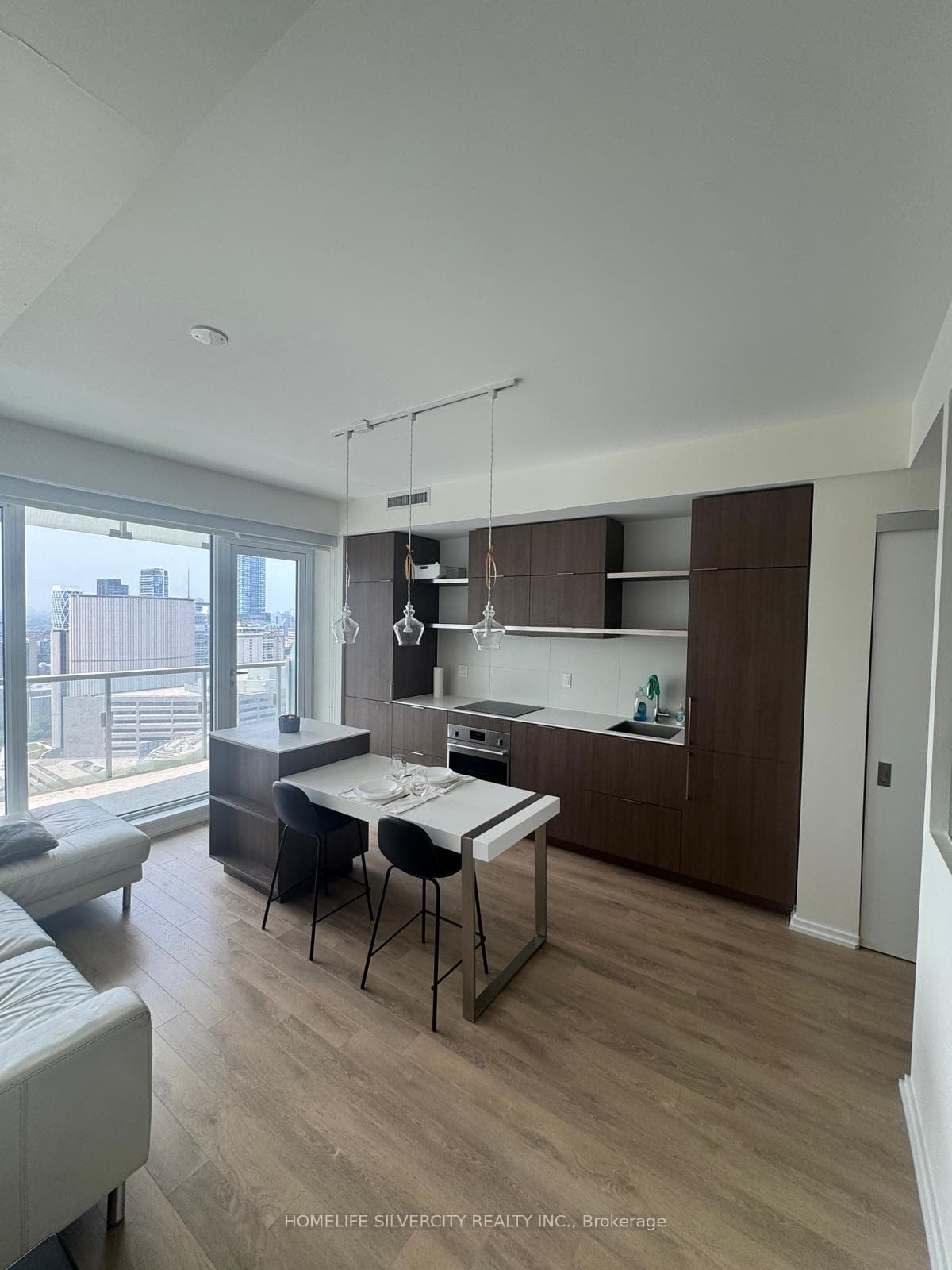 197 Yonge Street Unit 2710 photo 7