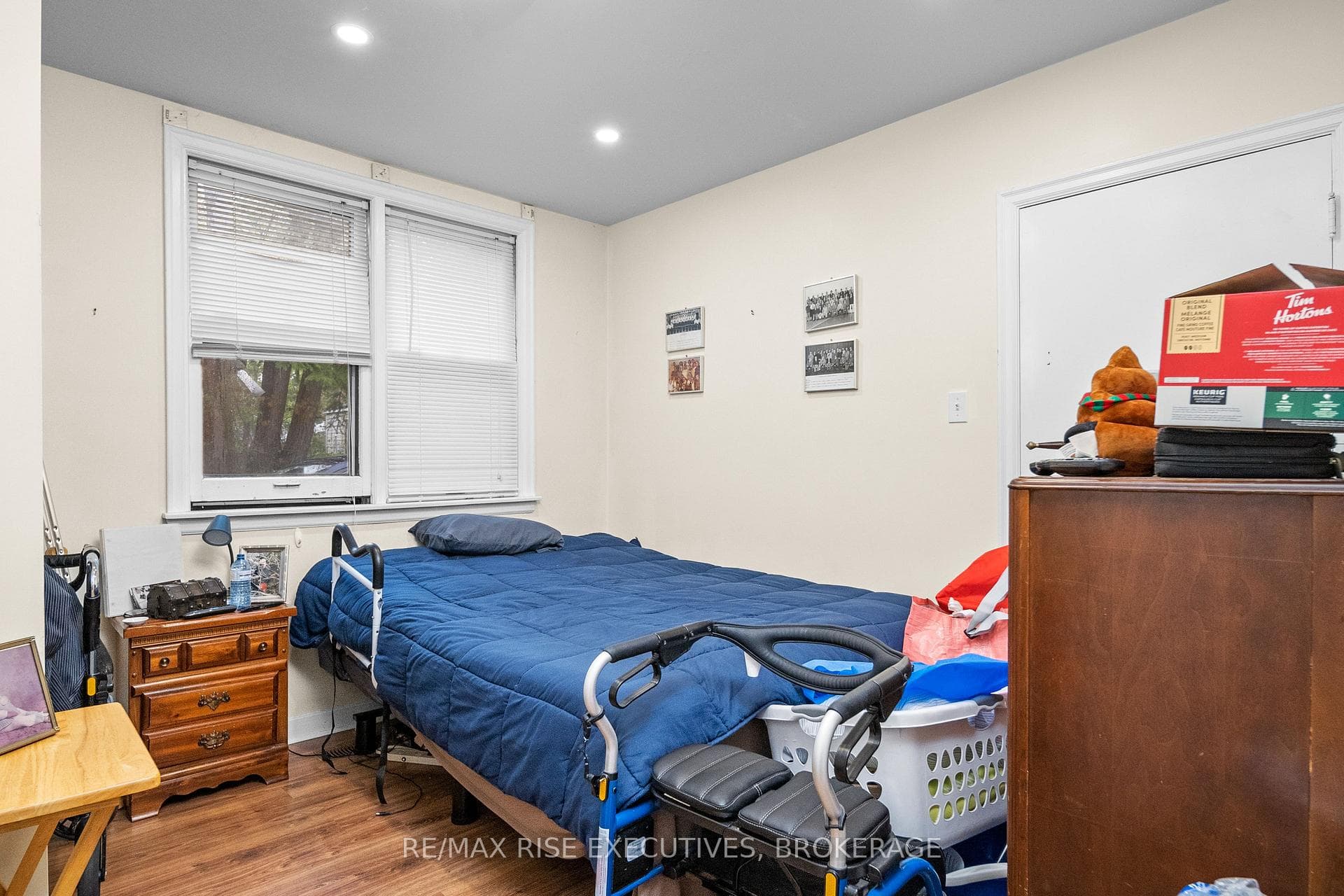 89 DUNDAS Street photo 28