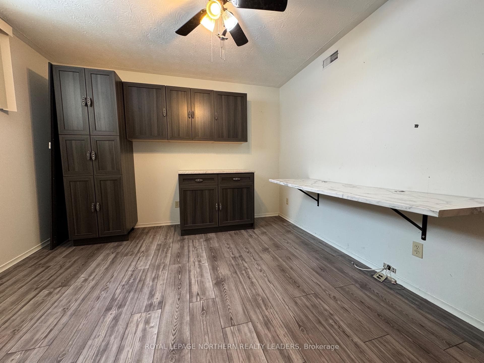 70 Clifford Avenue photo 31