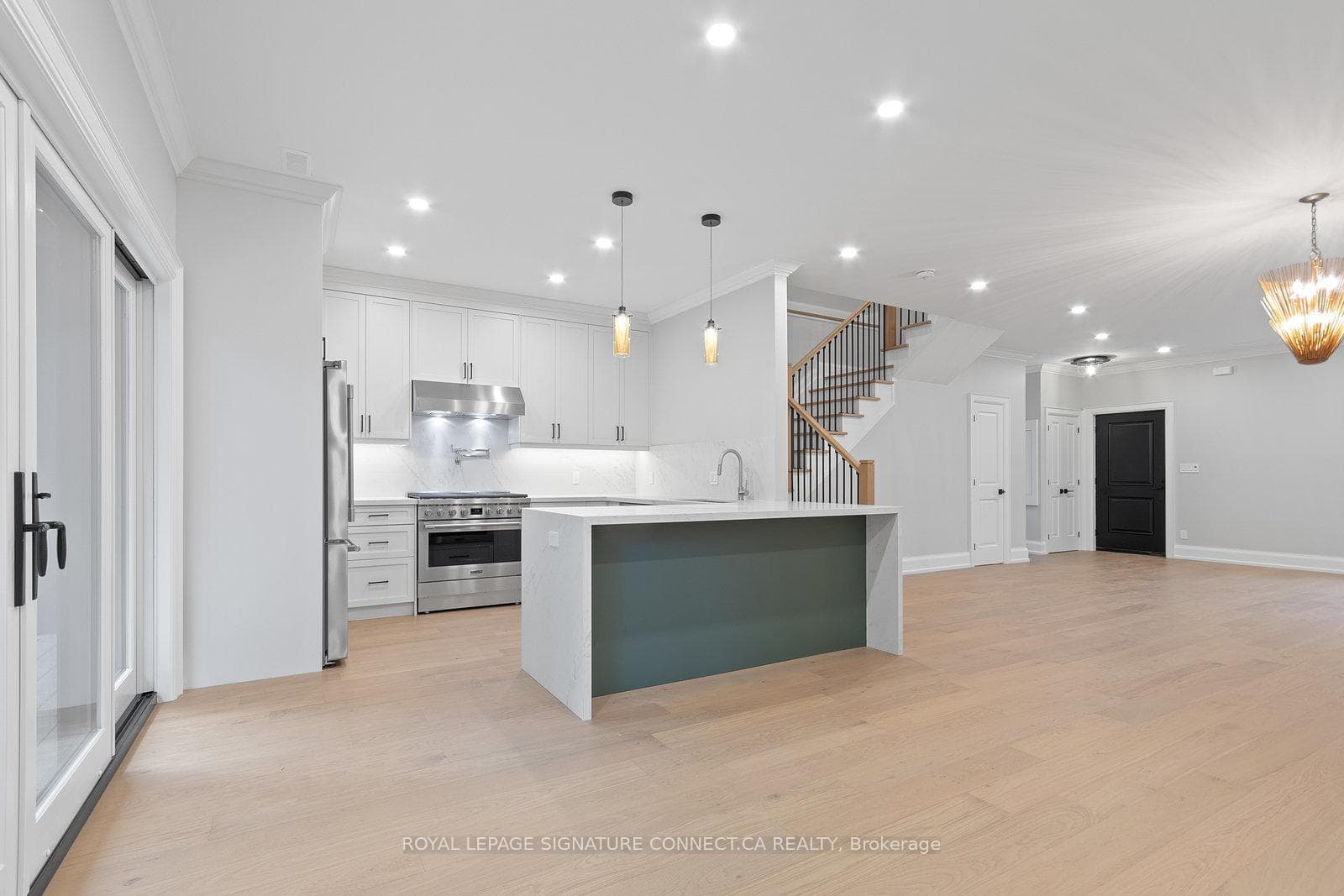 93 Highfield Road Unit Main photo 8