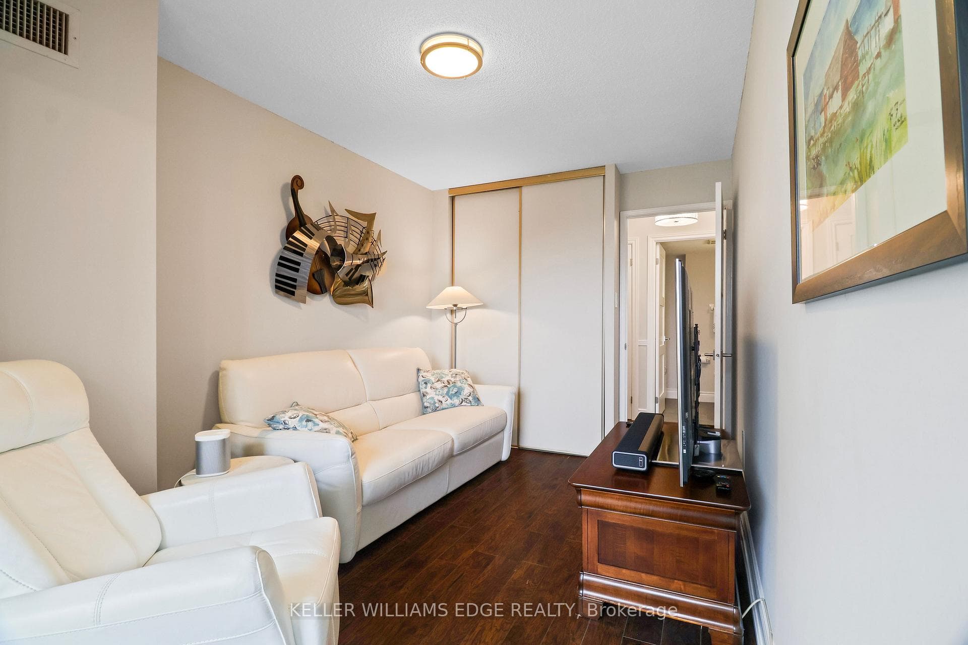 1270 Maple Crossing Boulevard Unit 1007 photo 23