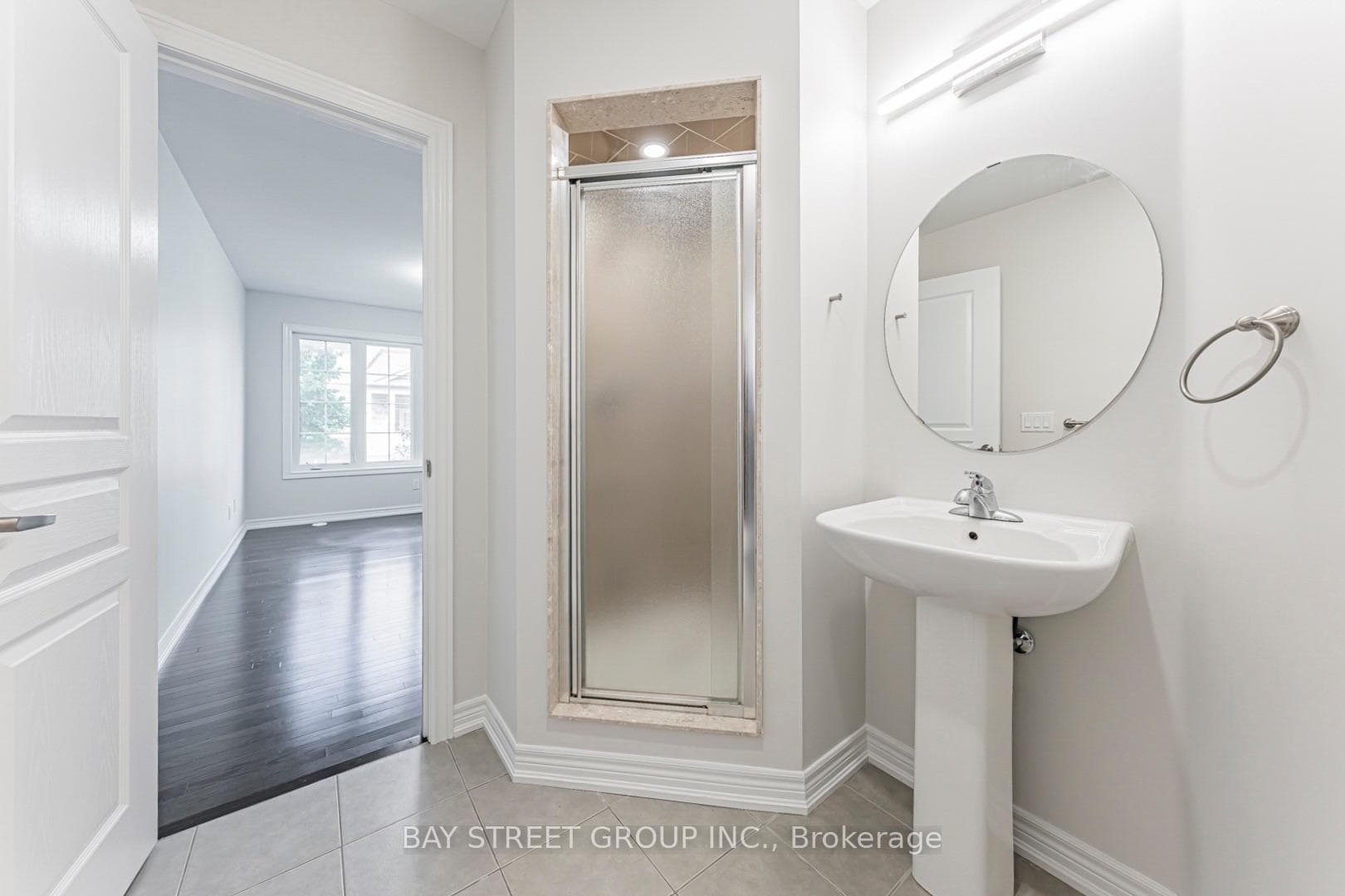 13 Highbury Court photo 12