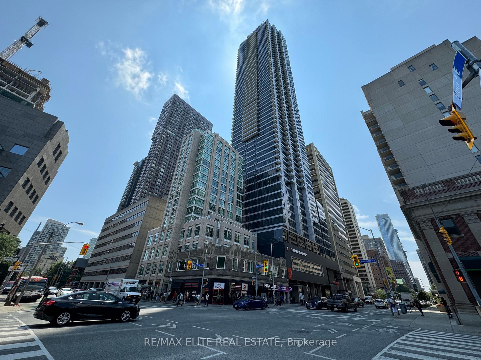 395 Bloor Street Unit 1811 photo 1
