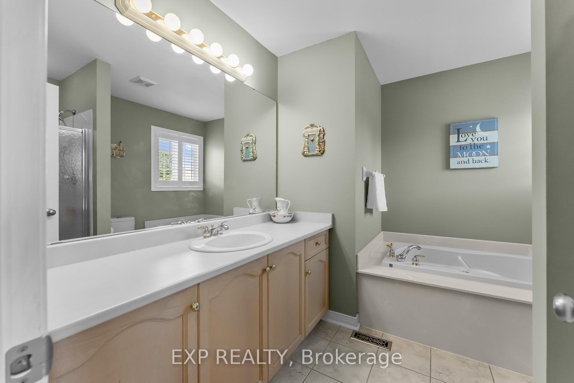 57 Goodman Crescent photo 30