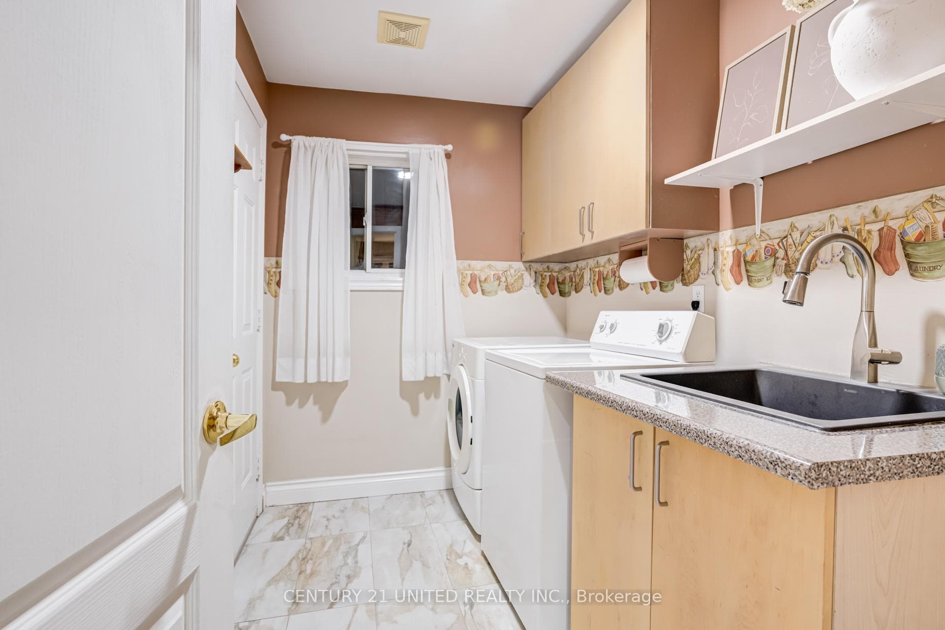 35 Ault Crescent photo 49