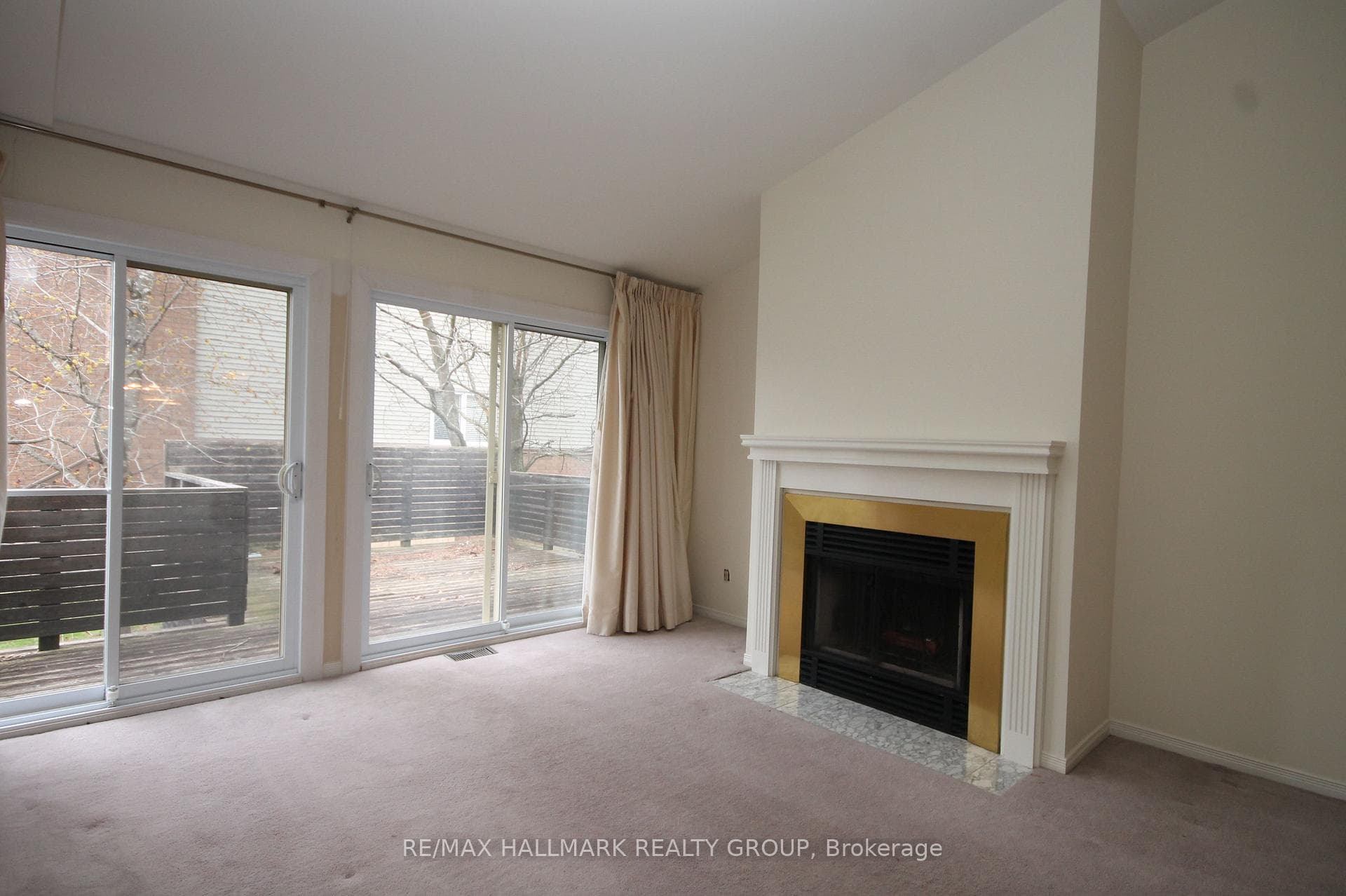 204 Dunbarton Court photo 8