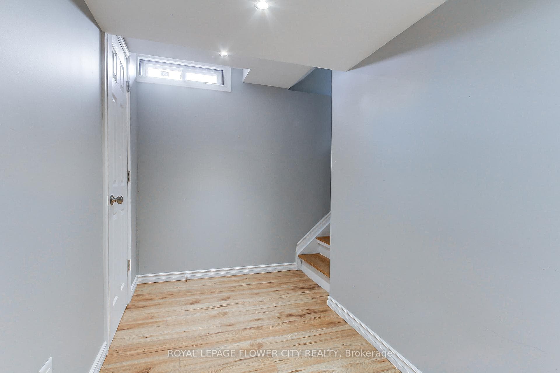 21 Brisbourne Grove photo 30