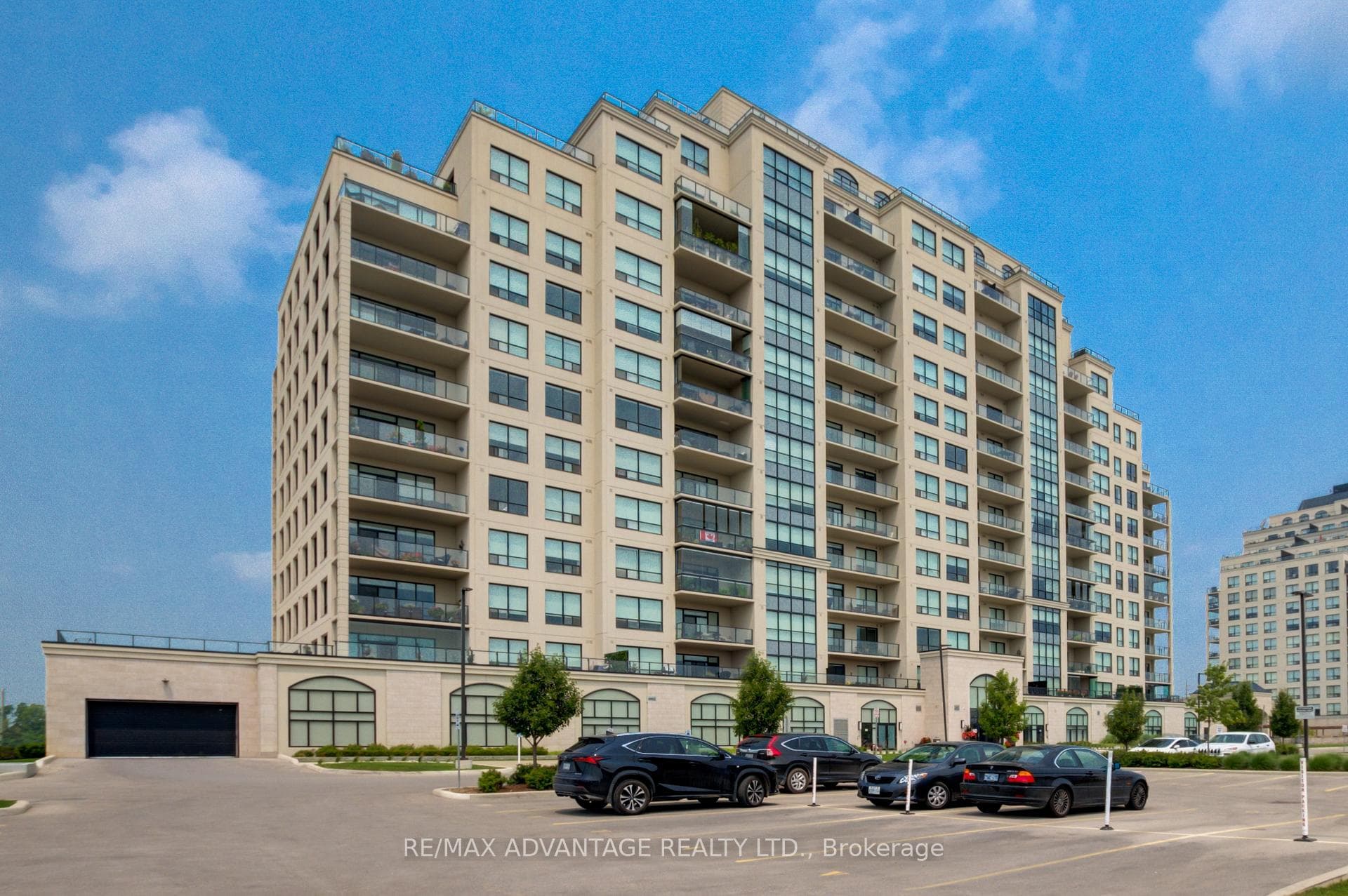 260 Villagewalk Boulevard Unit 603 photo 1