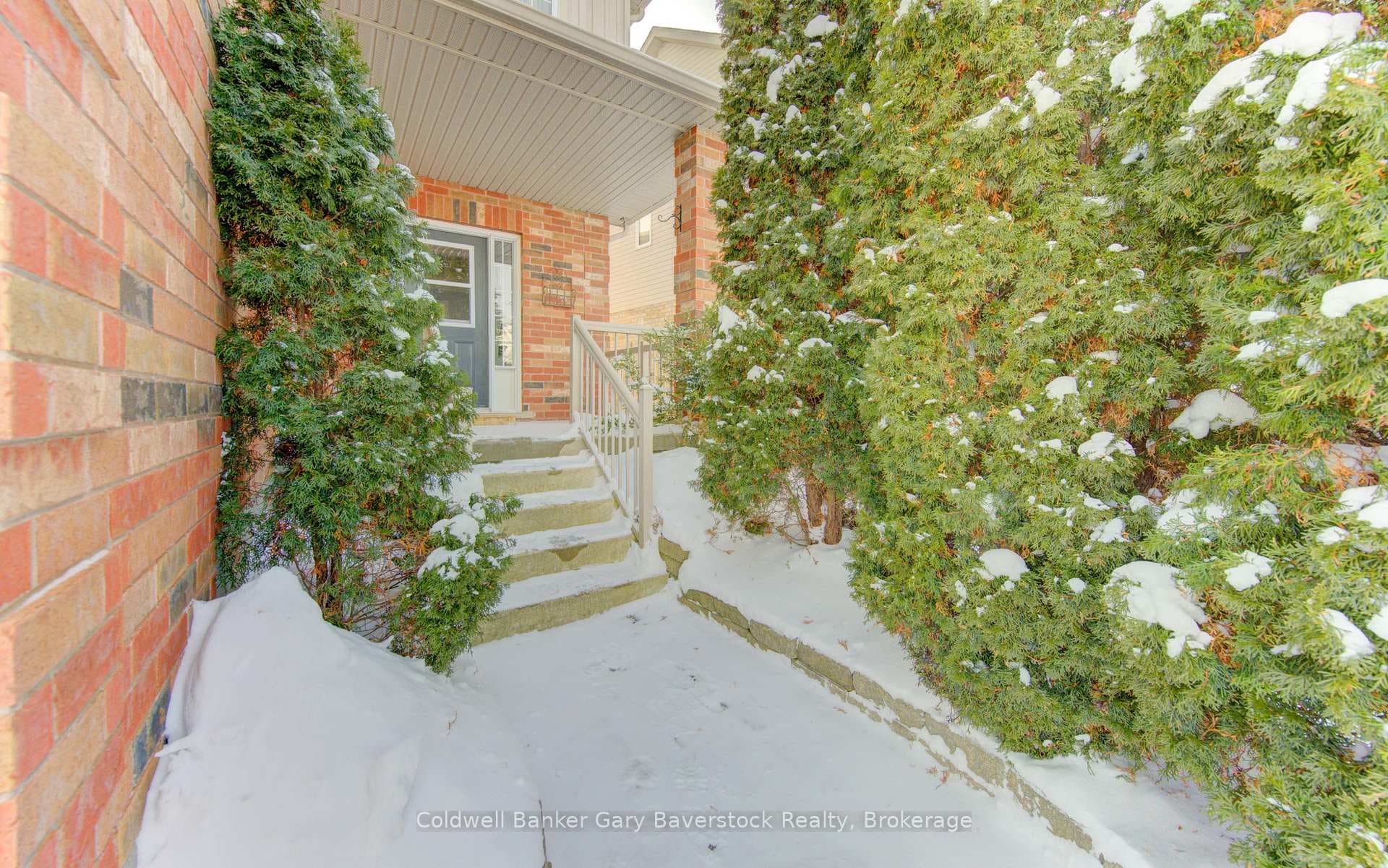153 Steepleridge Street photo 2
