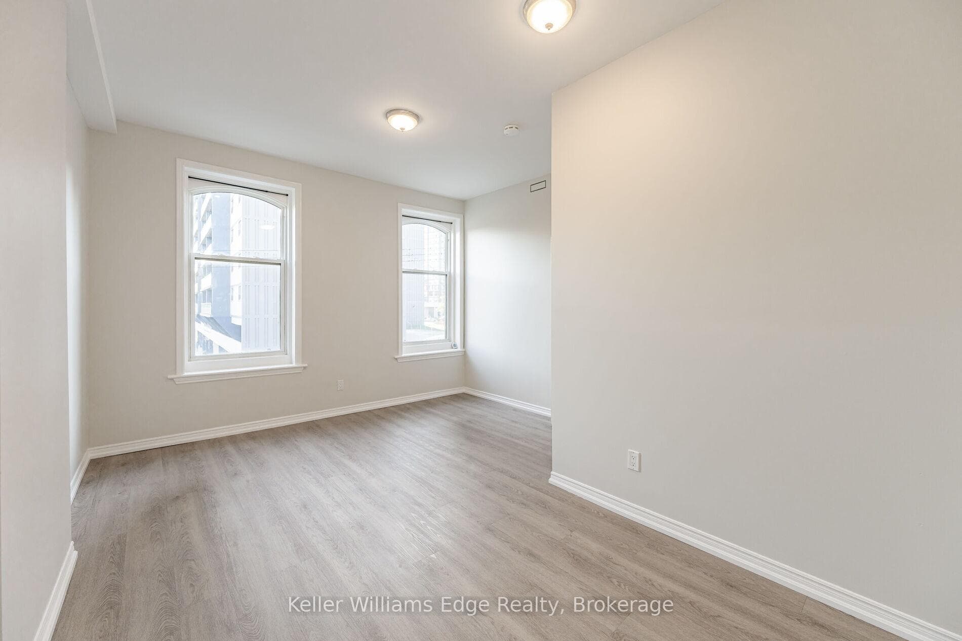 190 CATHARINE Street Unit 2 photo 14