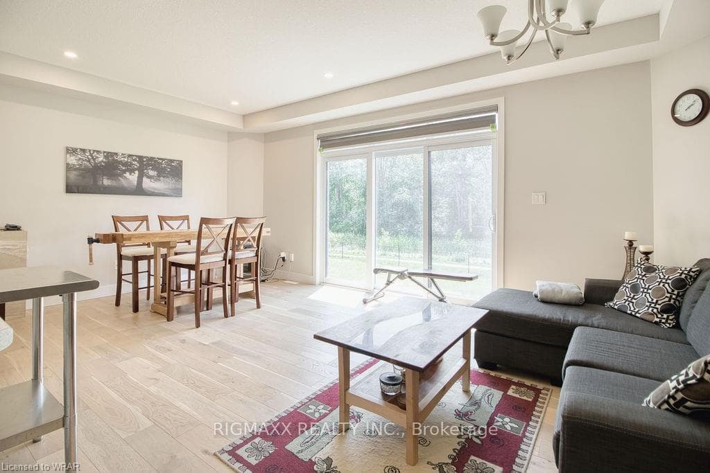 2104 Evans Boulevard photo 14