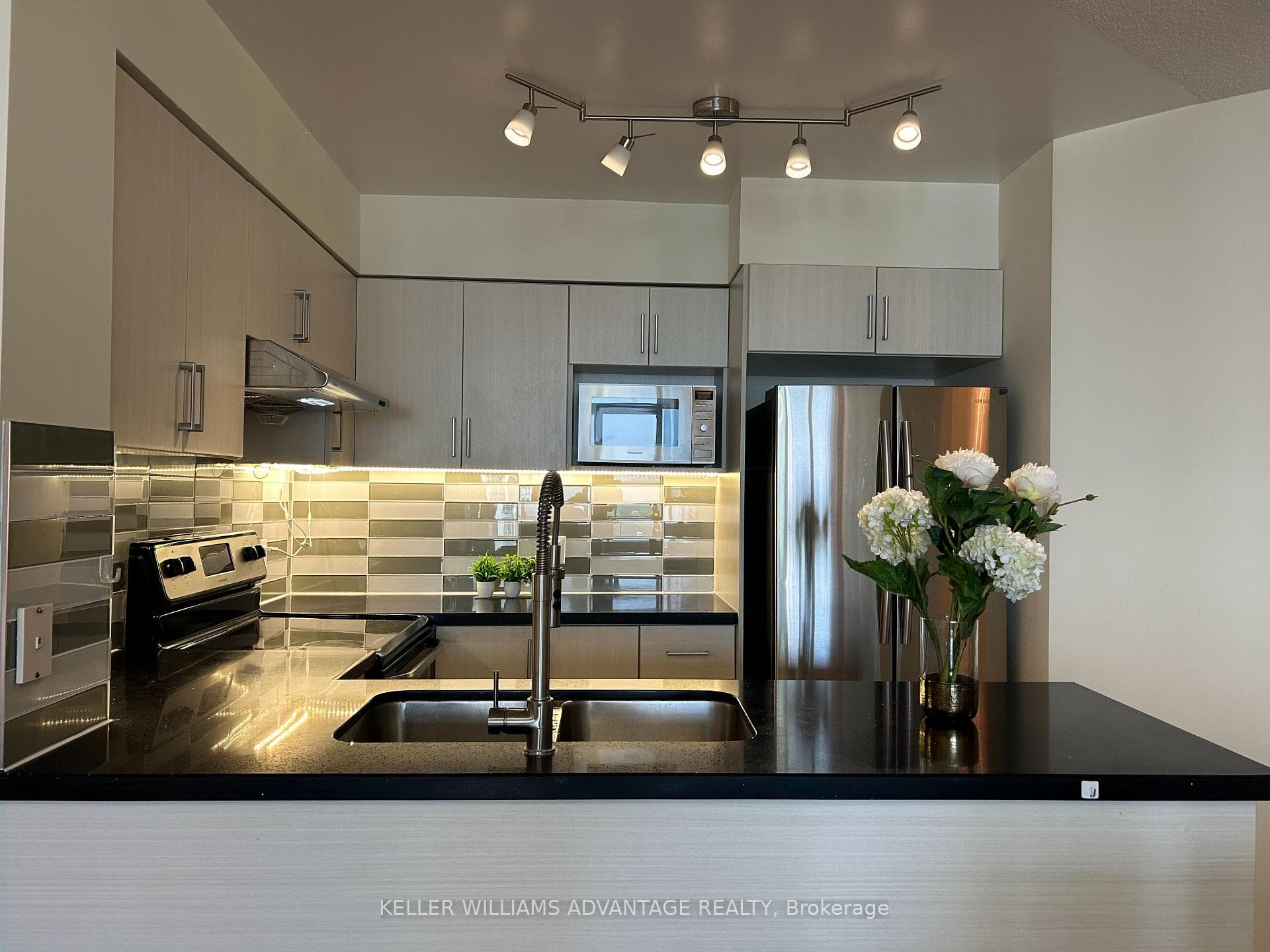 23 Hollywood Avenue Unit 2511 photo 2