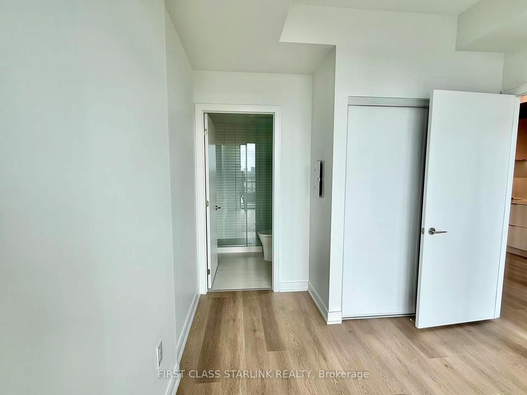 3009 Novar Road Unit 802 photo 15
