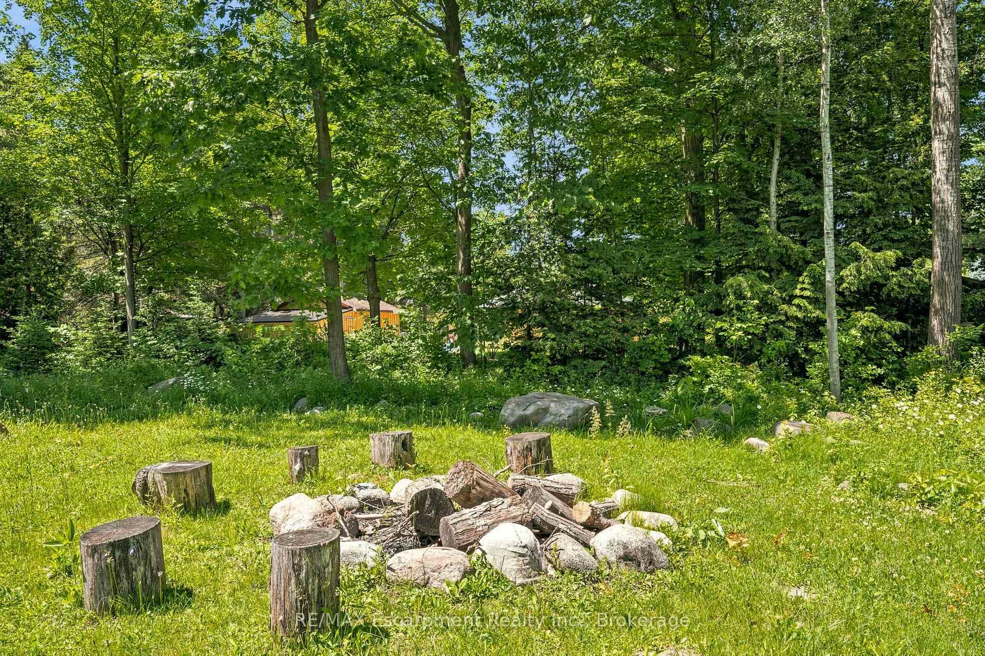 16 Hiawatha Road photo 10
