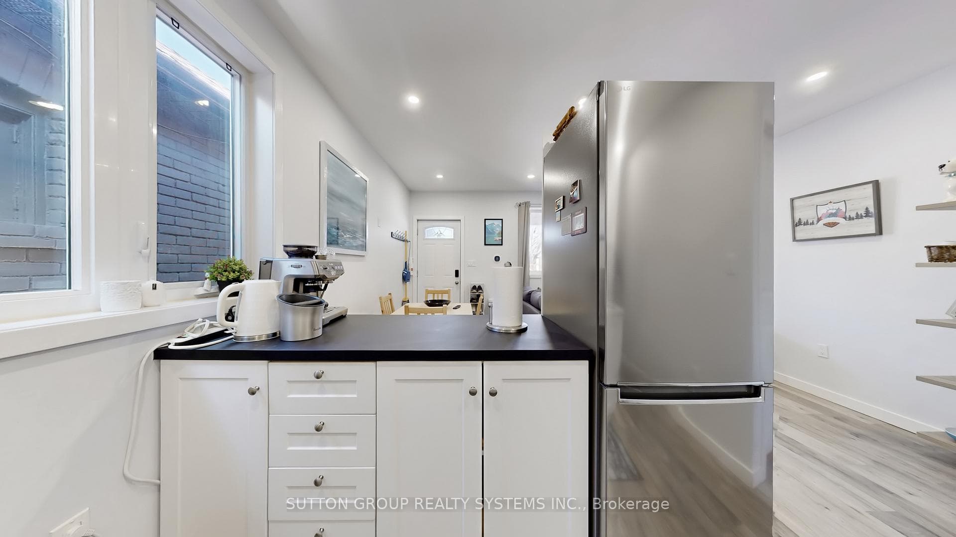 50 Brownville Avenue photo 6