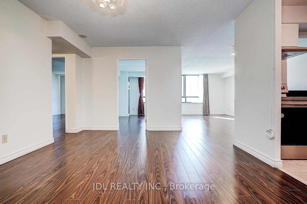 25 Bamburgh Circle Unit 636 photo 5