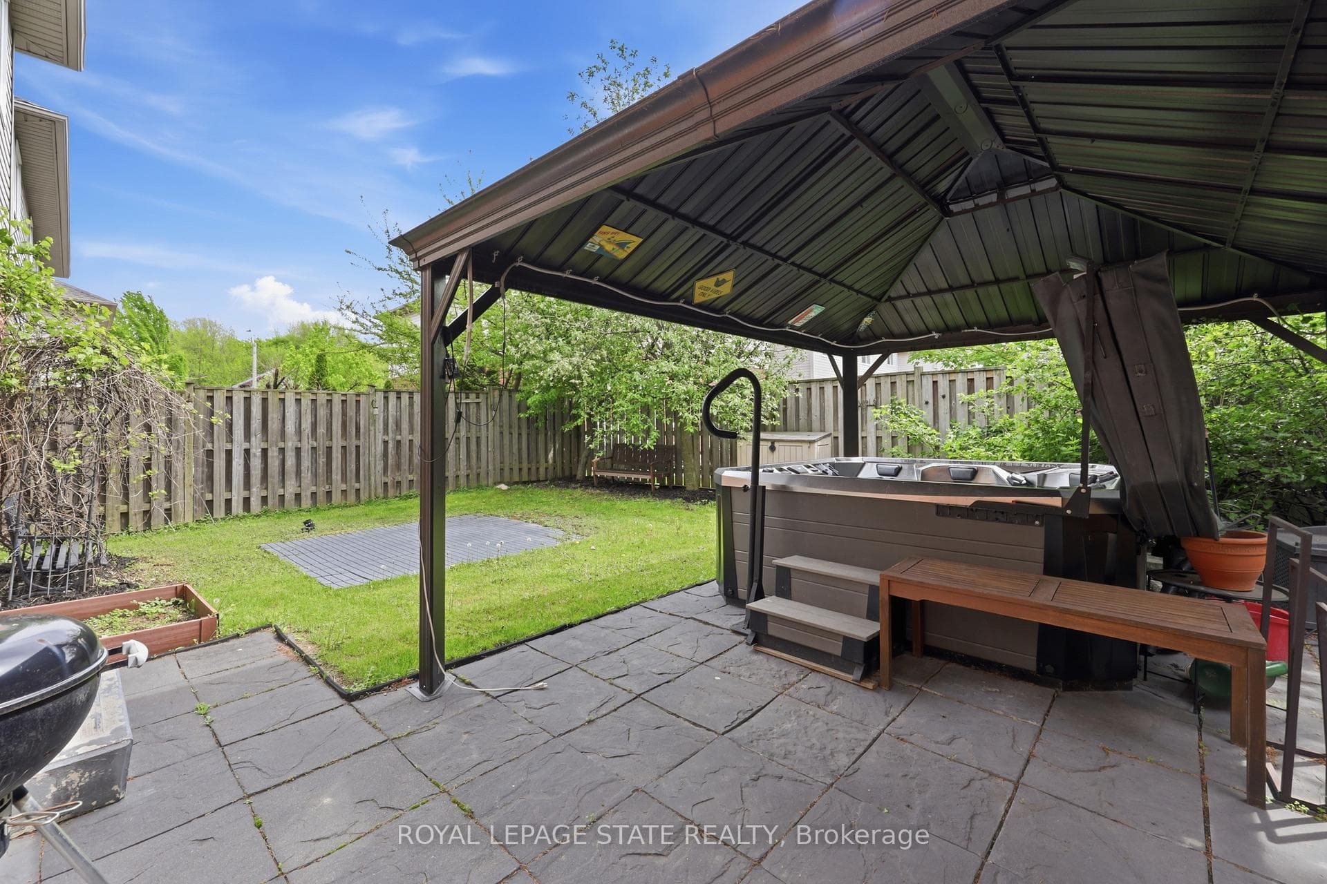 84 Duncairn Crescent photo 45