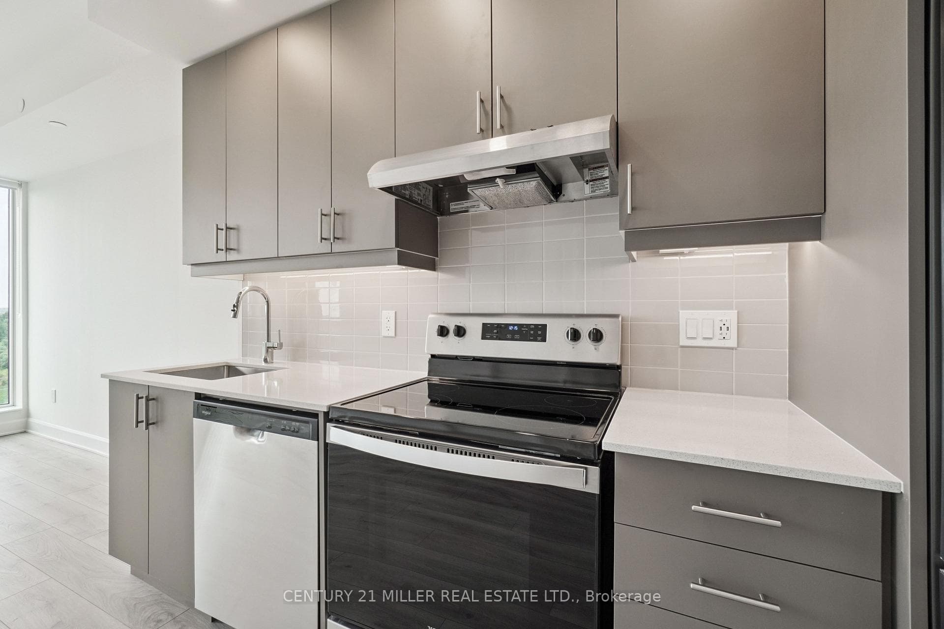 3240 William Coltson Avenue Unit 615 photo 22