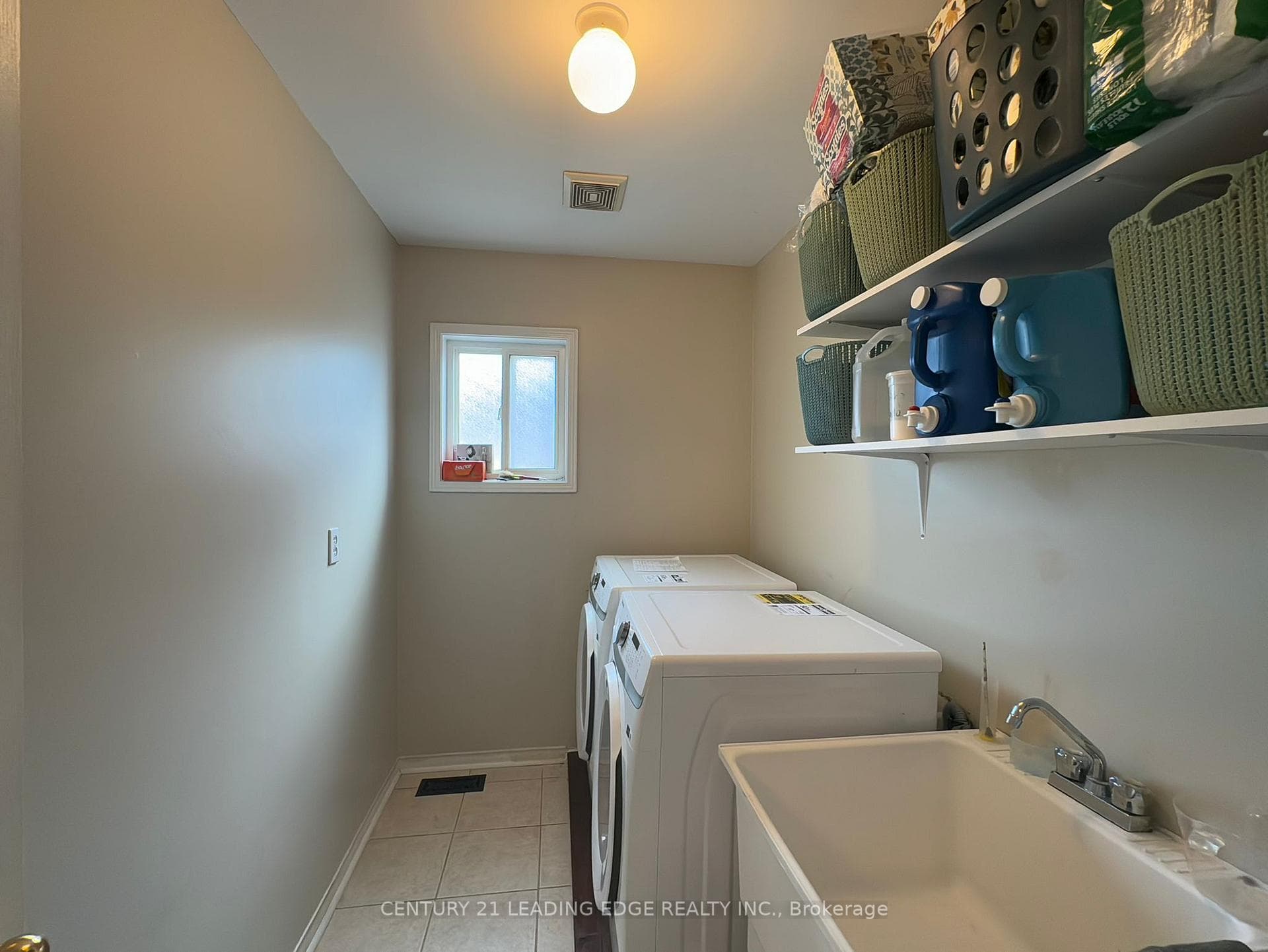 325 Porte Road photo 31