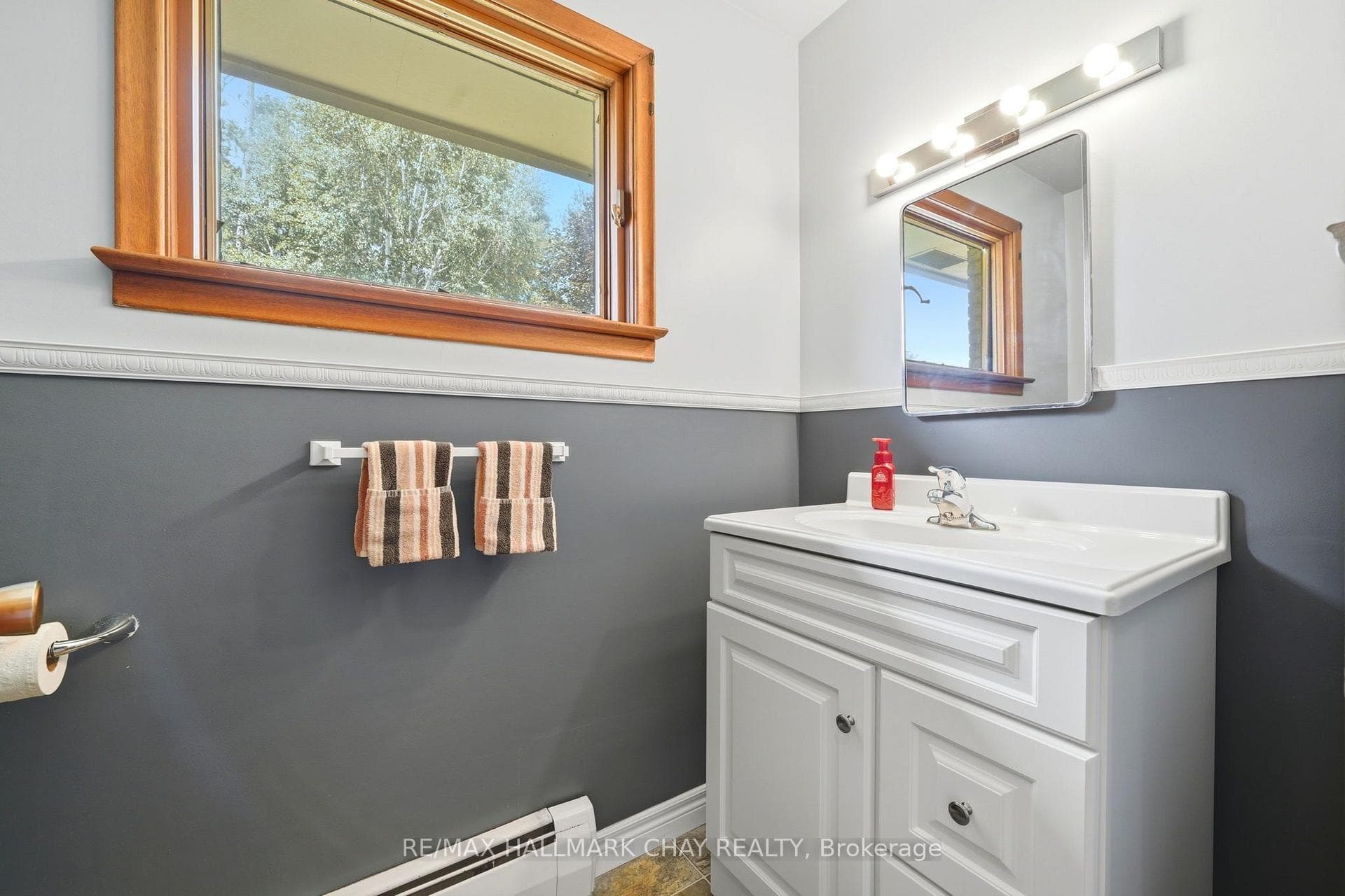 14 Douglas Drive photo 26