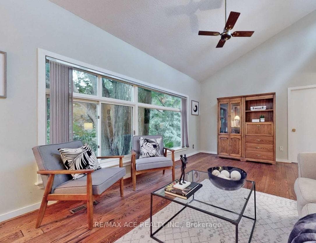168 Ridgewood Road photo 9